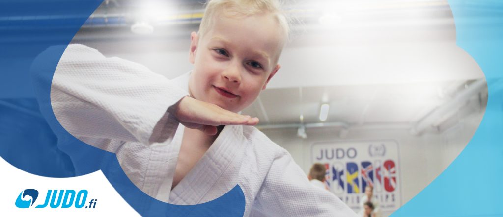 Judopoika näyttää suuntaa